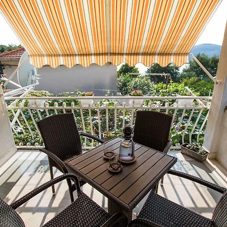 Apartment Cherie Trogir Bagian luar foto