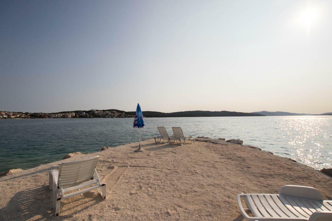 Apartment Cherie Trogir Bagian luar foto